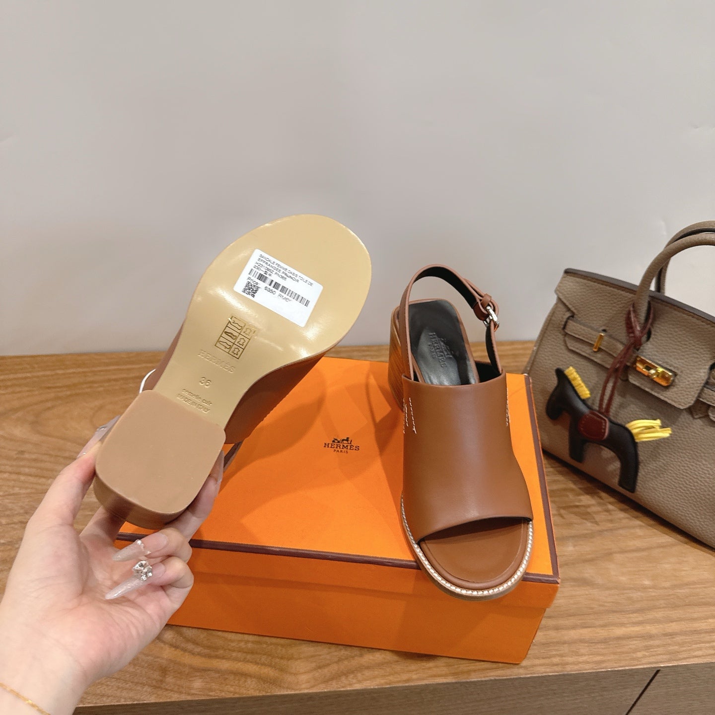 HM 26S ELDA 60 SANDAL IN CARAMEL BROWN CALFSKIN SILVER HARDWARE