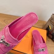 HM 26S KELLY MULE IN HOT PINK CROCODILE-EMBOSSED CALFSKIN SILVER HARDWARE