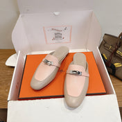 HM 26S OZ MULE IN BEIGE CALFSKIN & LIGHT PINK LIZARD GOLD HARDWARE
