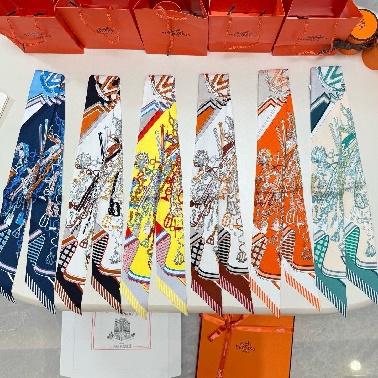 HERMES 25S SCARF 90 IN SILK 853145