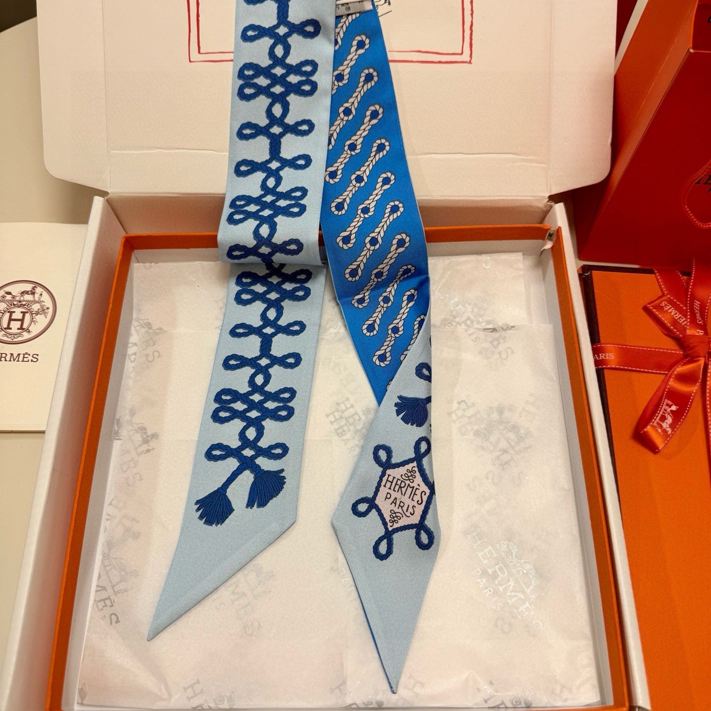 HERMES 26S SCARF 86 IN SILK 309668