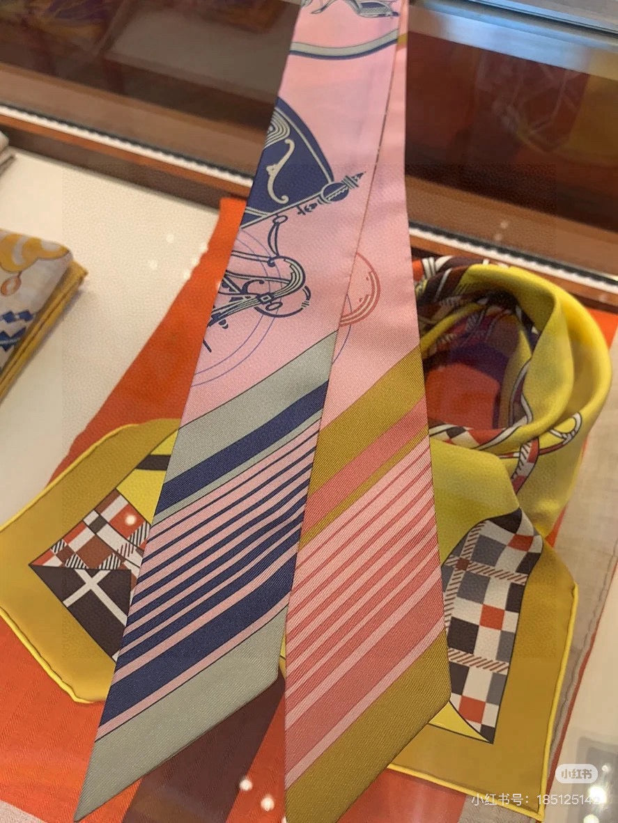 HERMES 26S TWILLY SCARF 86 IN SILK 502592