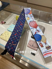 LV 26S SCARF 120 IN SILK 320647