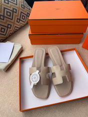 0RAN SANDALS IN KHAKI BROWN CALFSKIN
