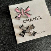 CHANEL 26S PINK ENAMEL BOW CRYSTAL STUD EARRINGS IN BLACK METAL 629977