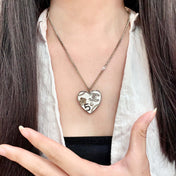 CHANEL 26S DOUBLE C LOGO NO.5 FLORAL HEART NECKLACE IN WHITE ENAMEL & GOLD METAL 630794