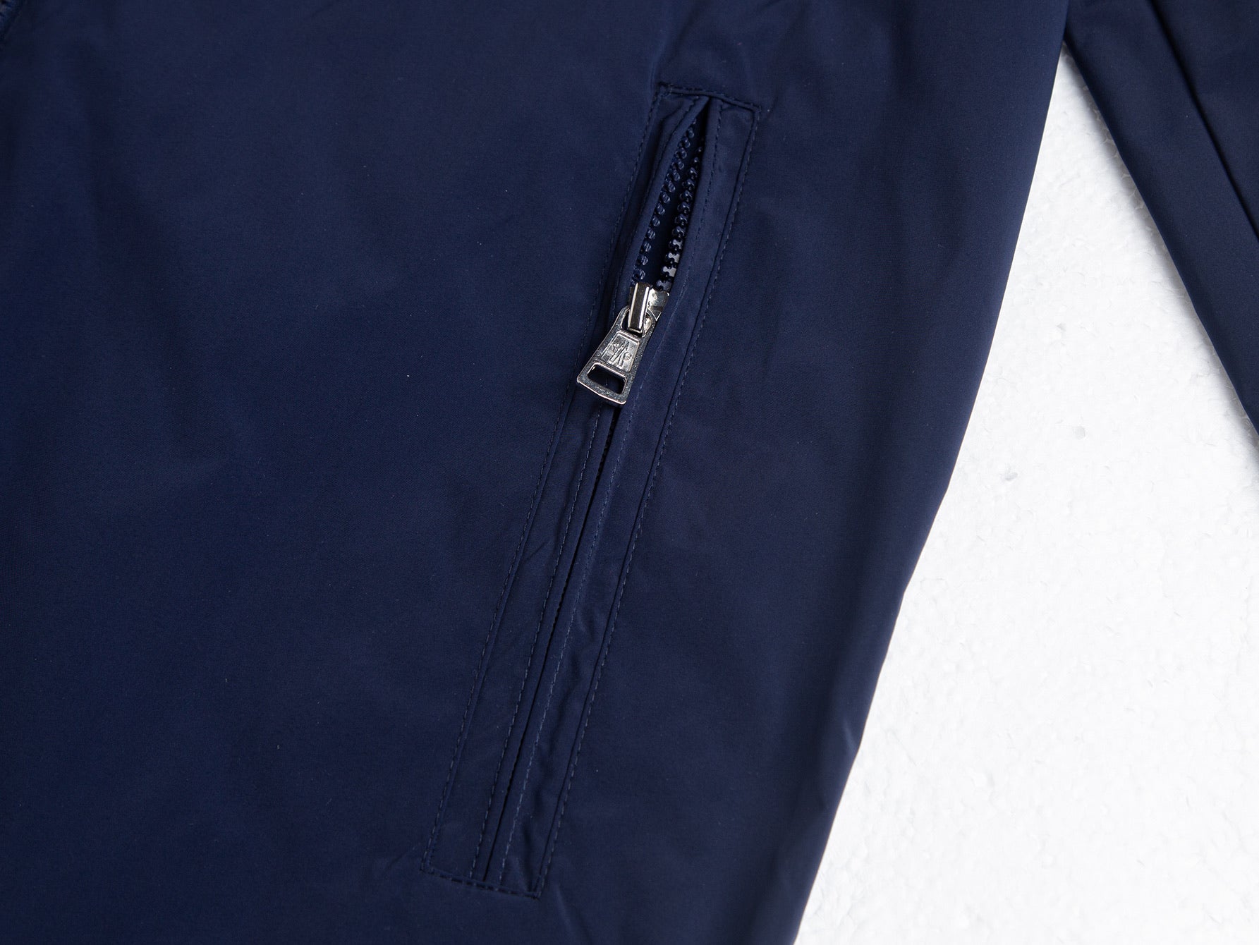 MONCLER 26S JACKET 502