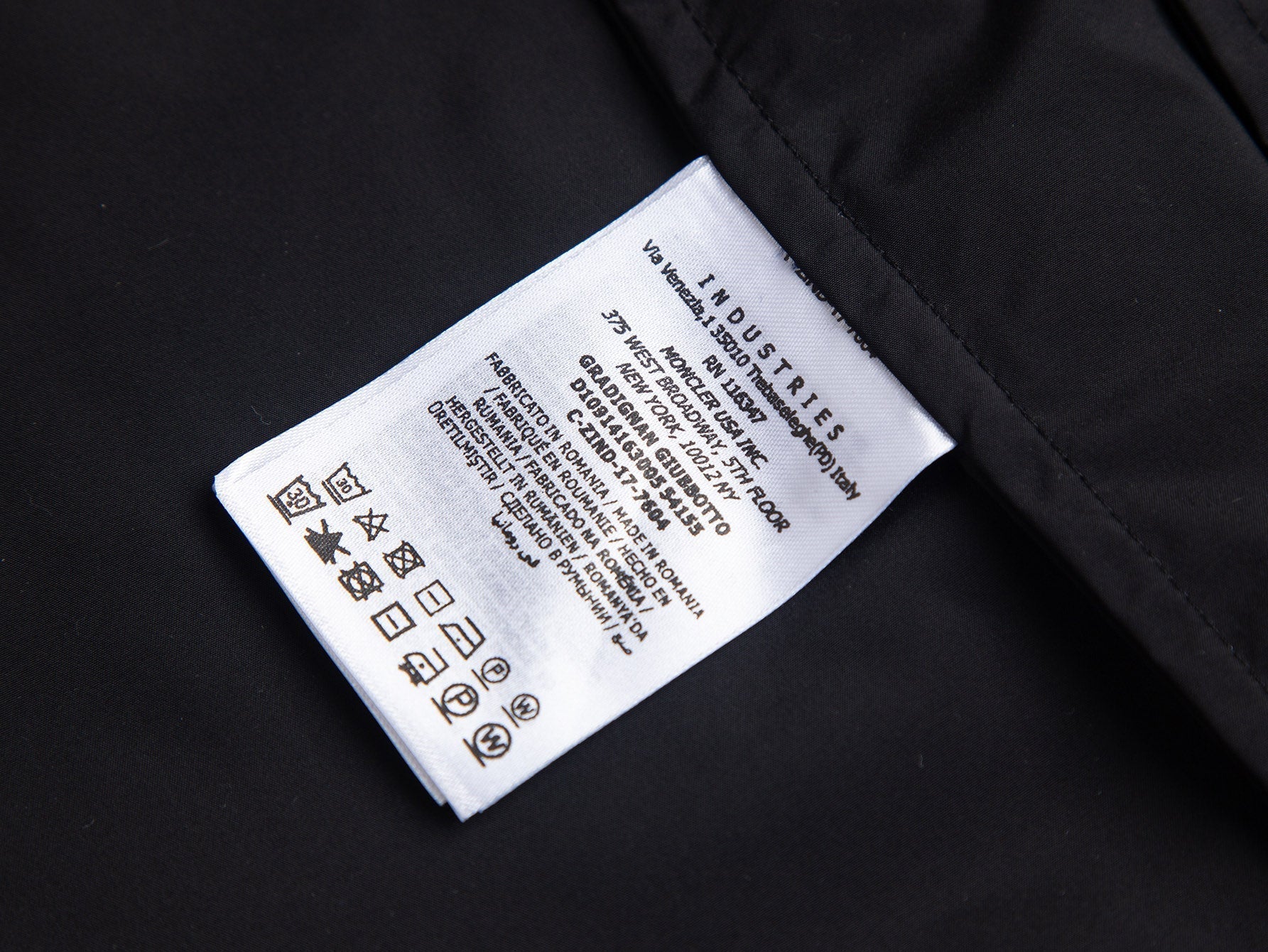 MONCLER 26S JACKET 501