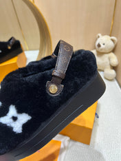 ASPEN COMFORT CLOG IN BLACK MIX WHITE FLEECE