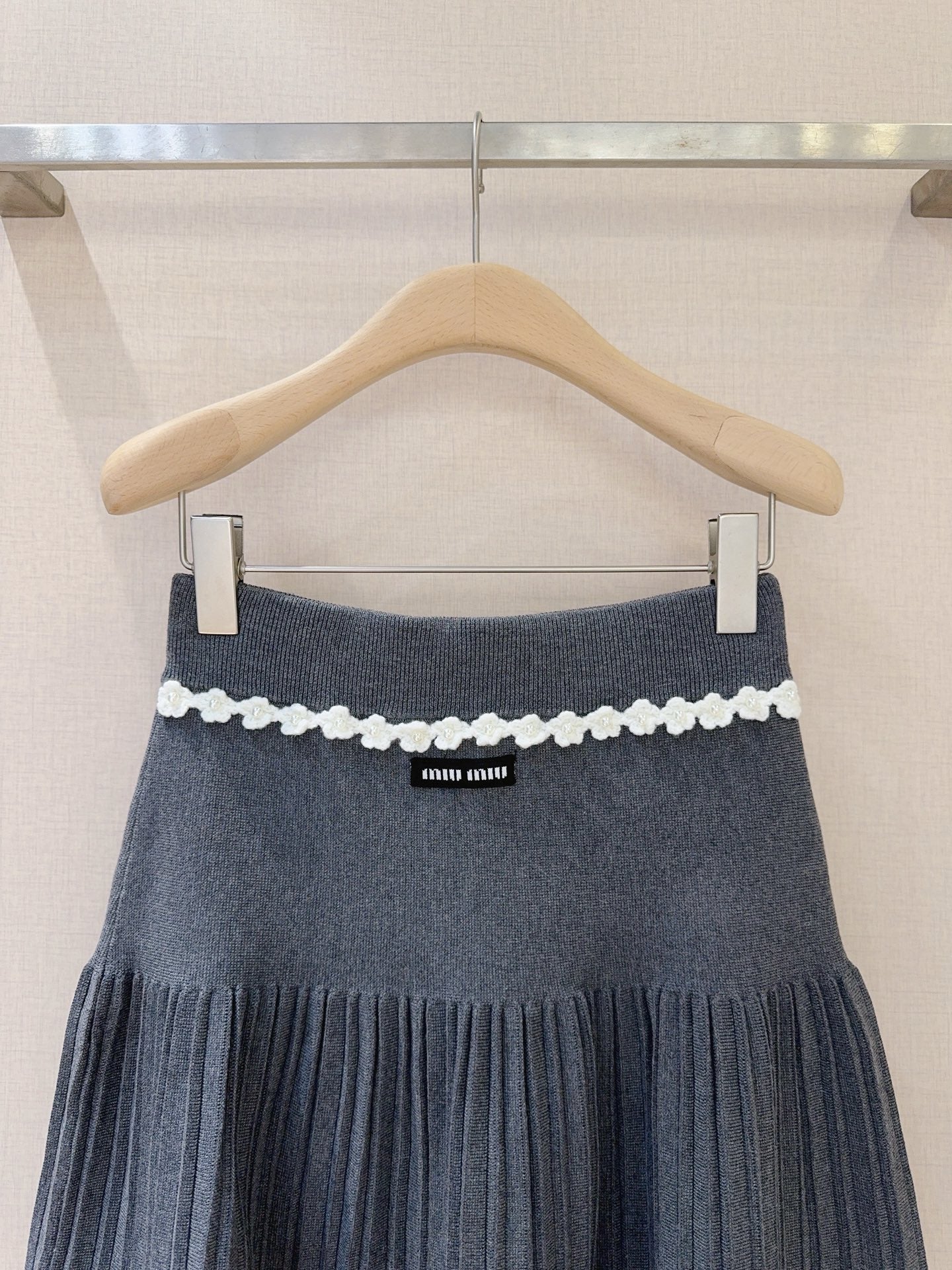MIUMIU KNIT PLEATED SKIRT STYLE 803