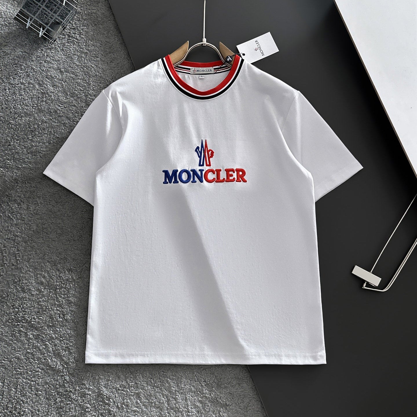 MONCLER 26S SHORT SLEEVE T-SHIRT 660