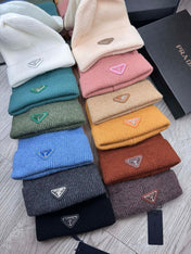 BEANIE HAT IN UMBER BROWN WOOL 332398