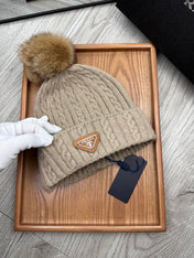 BEANIE HAT IN CAMEL BROWN WOOL 352367