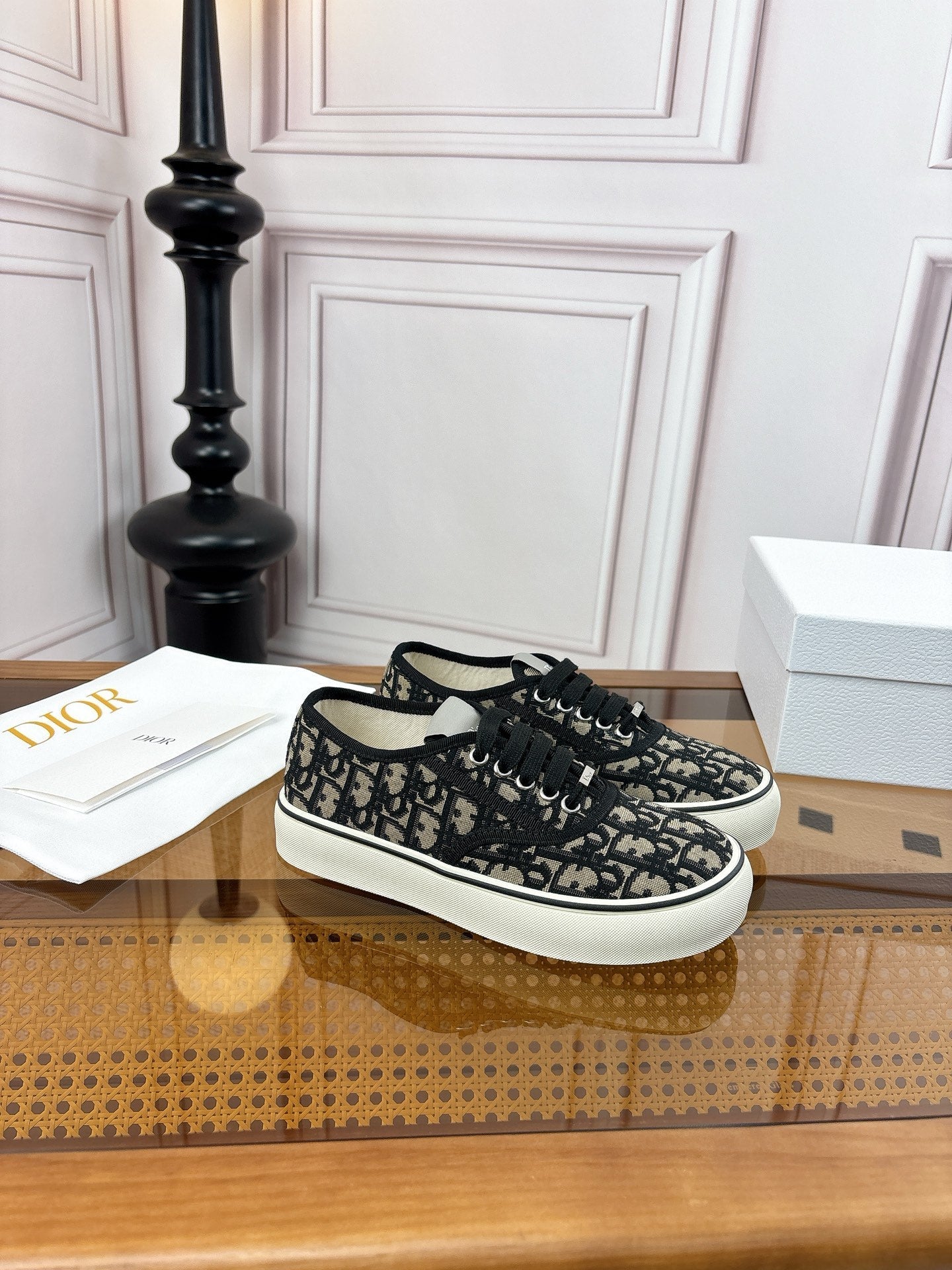 DIOR 26S LOW TOP SNEAKERS 35MM IN BLACK OBLIQUE CANVAS WITH RUBBER SOLE