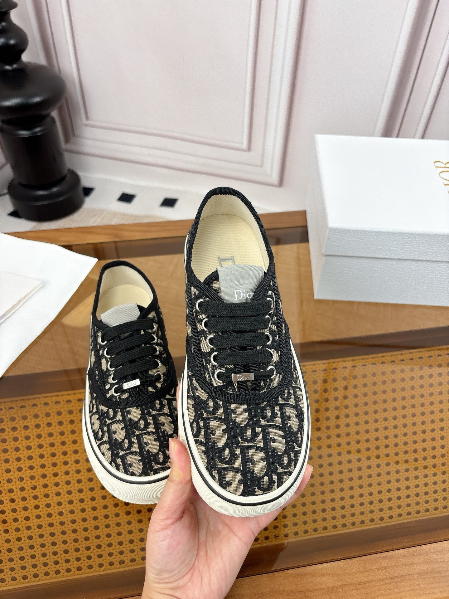 DIOR 26S LOW TOP SNEAKERS 35MM IN BLACK OBLIQUE CANVAS WITH RUBBER SOLE
