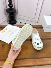 DIOR 26S LOW TOP SNEAKERS 35MM IN WHITE CANVAS WITH CLOVER EMBROIDERY