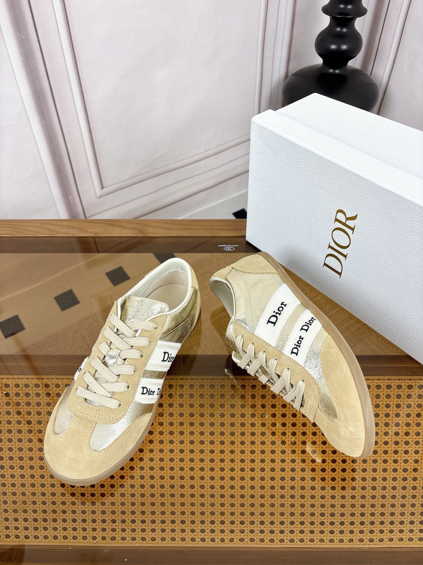 DIOR 26S SNEAKERS IN BEIGE SUEDE AND GOLD METALLIC CALFSKIN