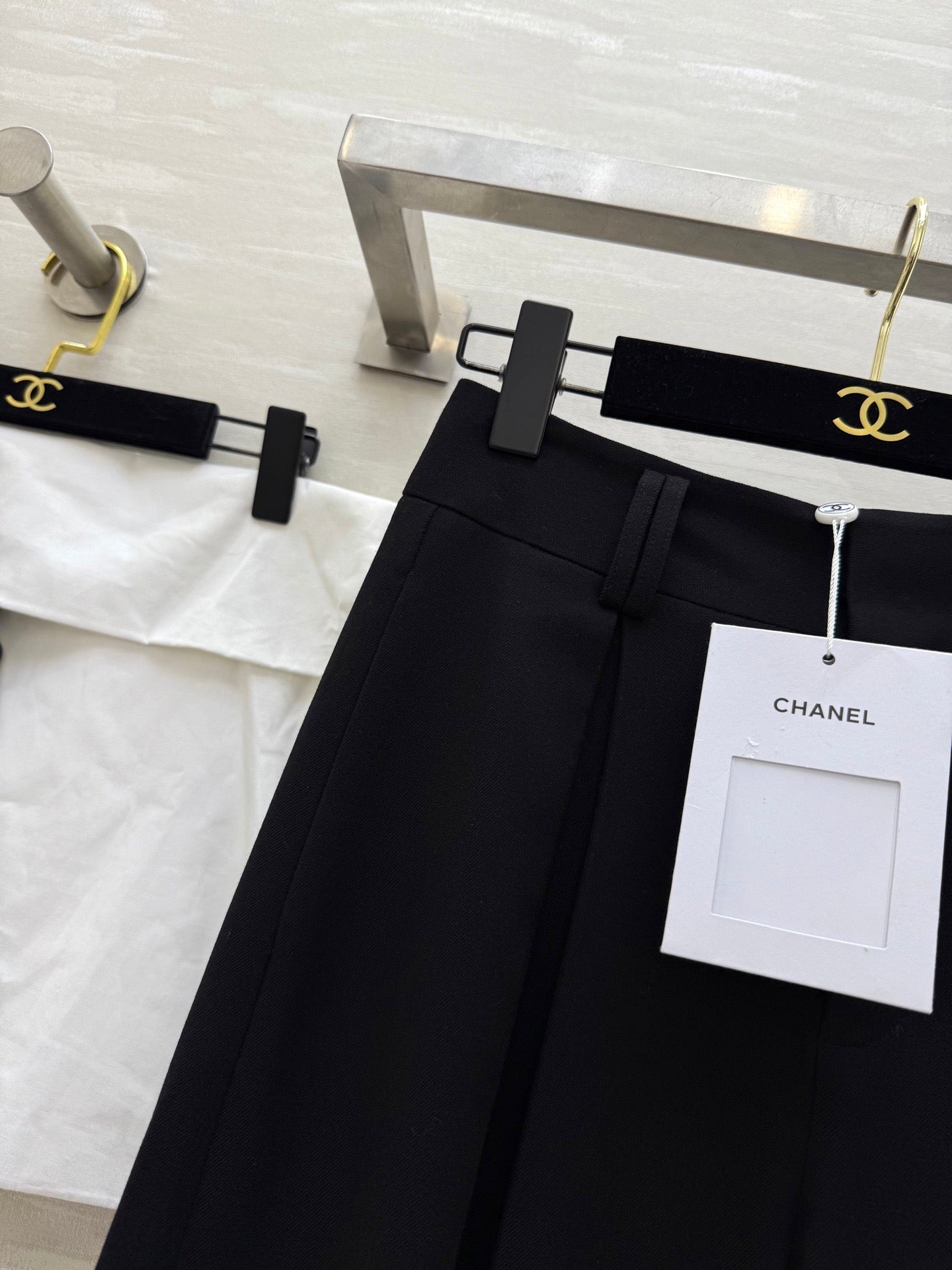 CHANEL 25S WIDE-LEG STRAIGHT PANTS 637