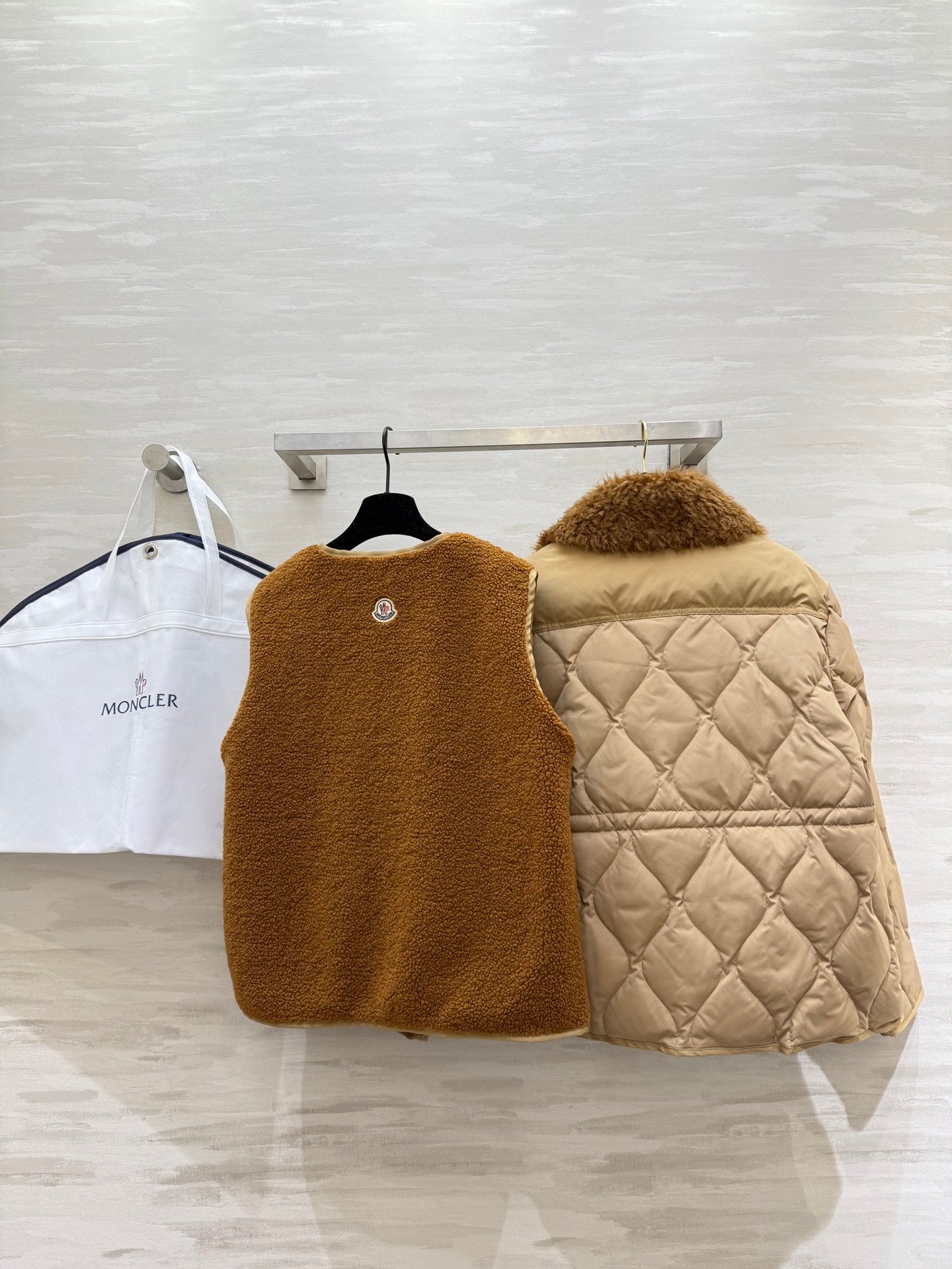 MONCLER 25S DOWN JACKET 304