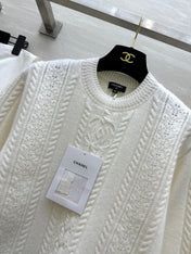 CHANEL 26S SWEATER 677