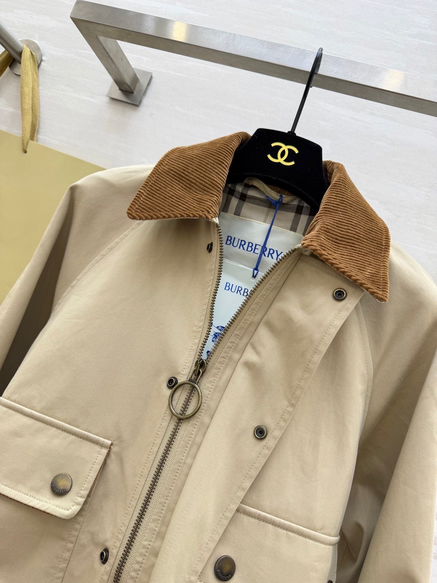 BURBERRY 26S JACKET 407