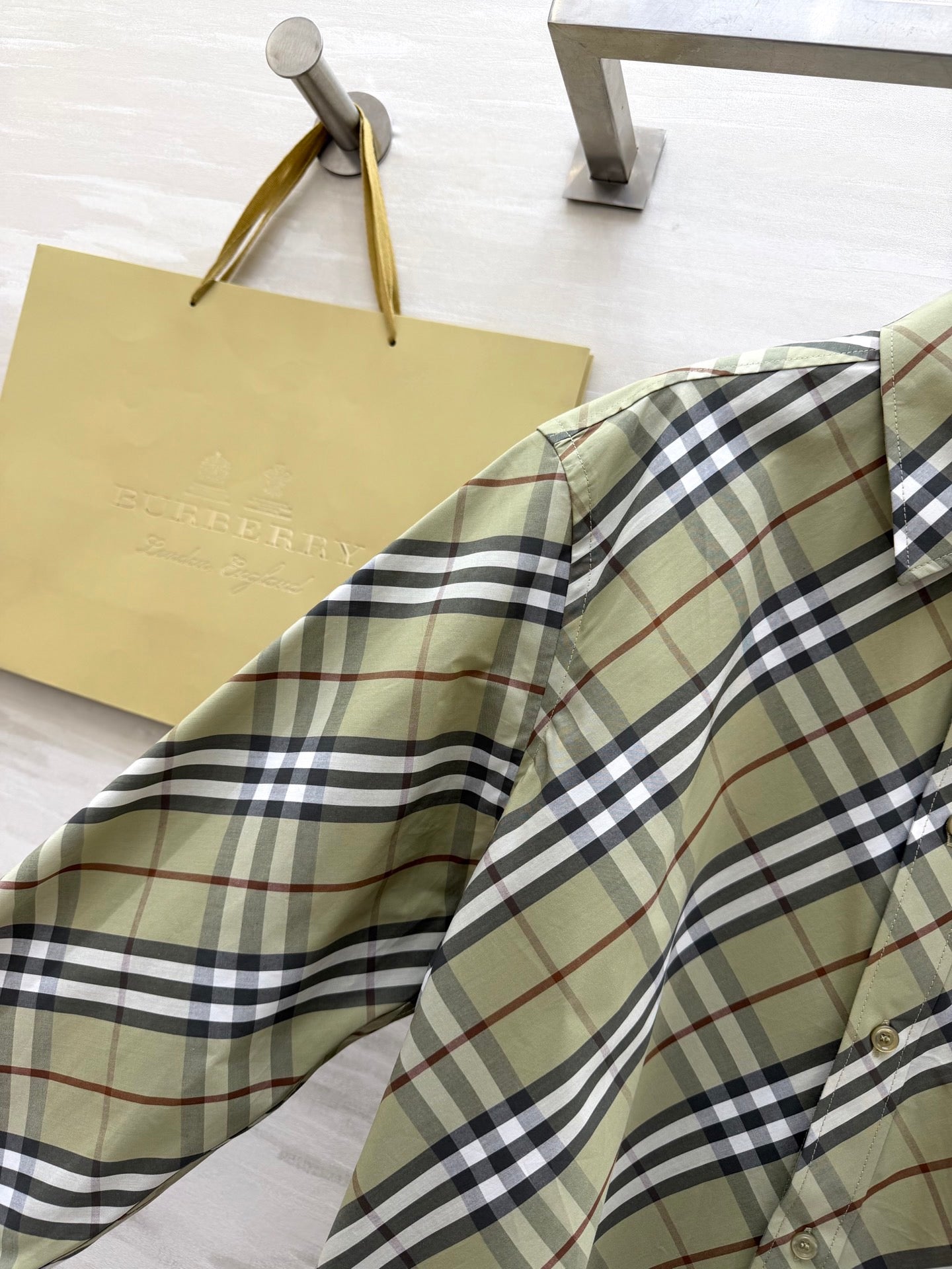 BURBERRY 26S SHIRT 405