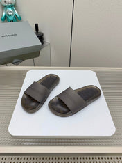 POOL SLIDE SANDAL IN SMOKE BROWN RUBBER