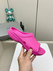 POOL CROCS IN HOT PINK RUBBER