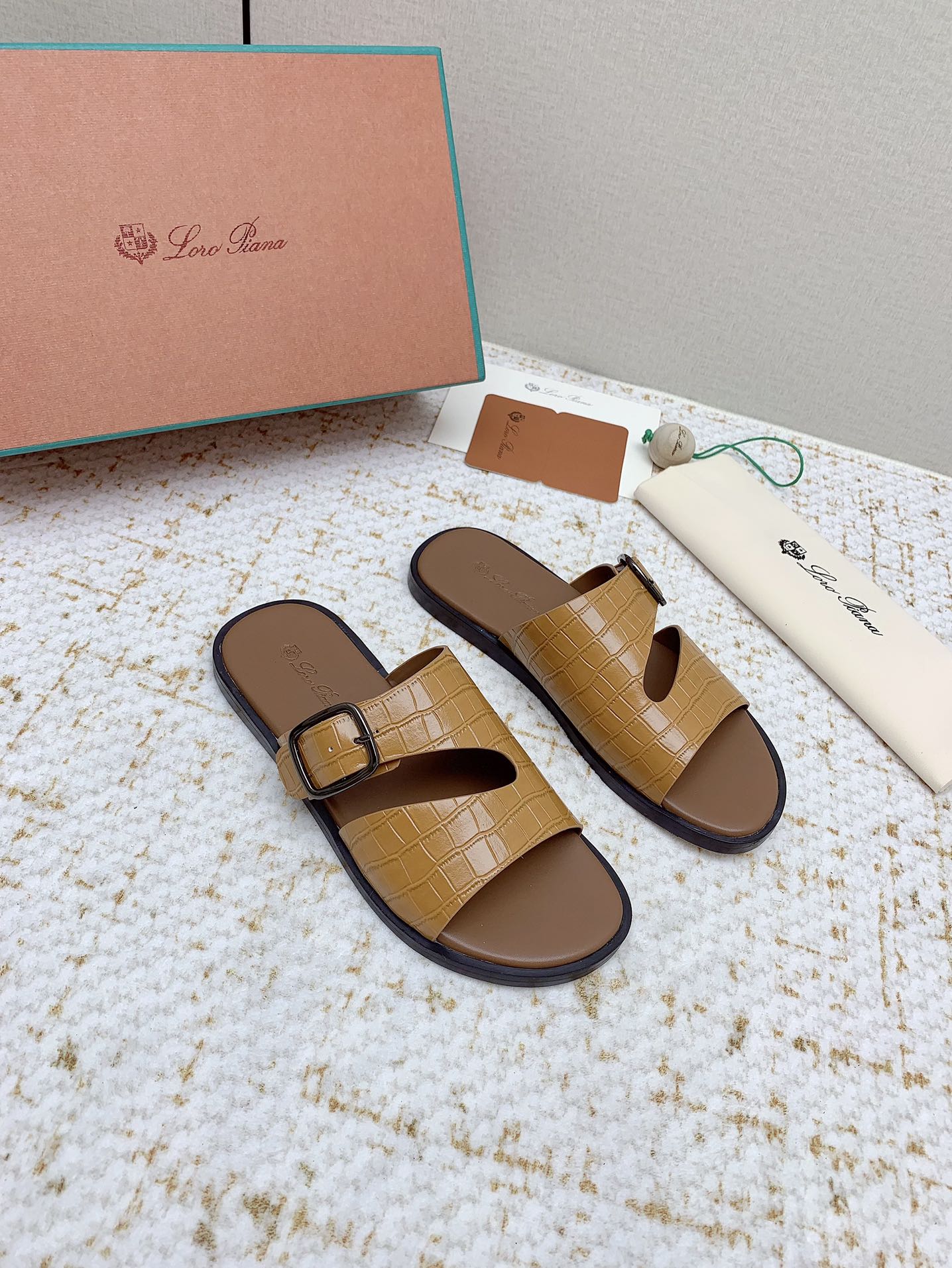 SANDALS IN LIGHT BROWN SNAKE EMBOSSED CALFSKIN