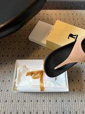 THE ROW 26S THONG SANDALS IN LIGHT BROWN SUEDE