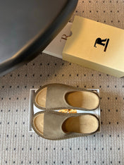 THE ROW 26S THONG SANDALS IN OLIVE GREEN SUEDE