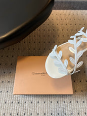 GIANVITO ROSSI 26S SANDALS IN WHITE LAMBSKIN