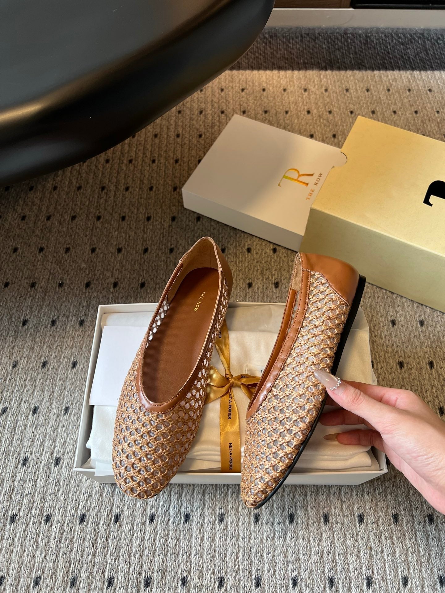 THE ROW 26S BALLET FLATS IN BROWN MESH