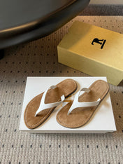 THE ROW 26S THONG SANDALS IN WHITE CALFSKIN AND SUEDE