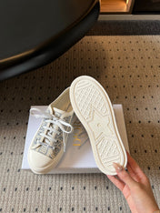 DIOR 26S LOW-TOP SNEAKER 50MM IN BLUE AND BEIGE OBLIQUE EMBROIDERED CANVAS