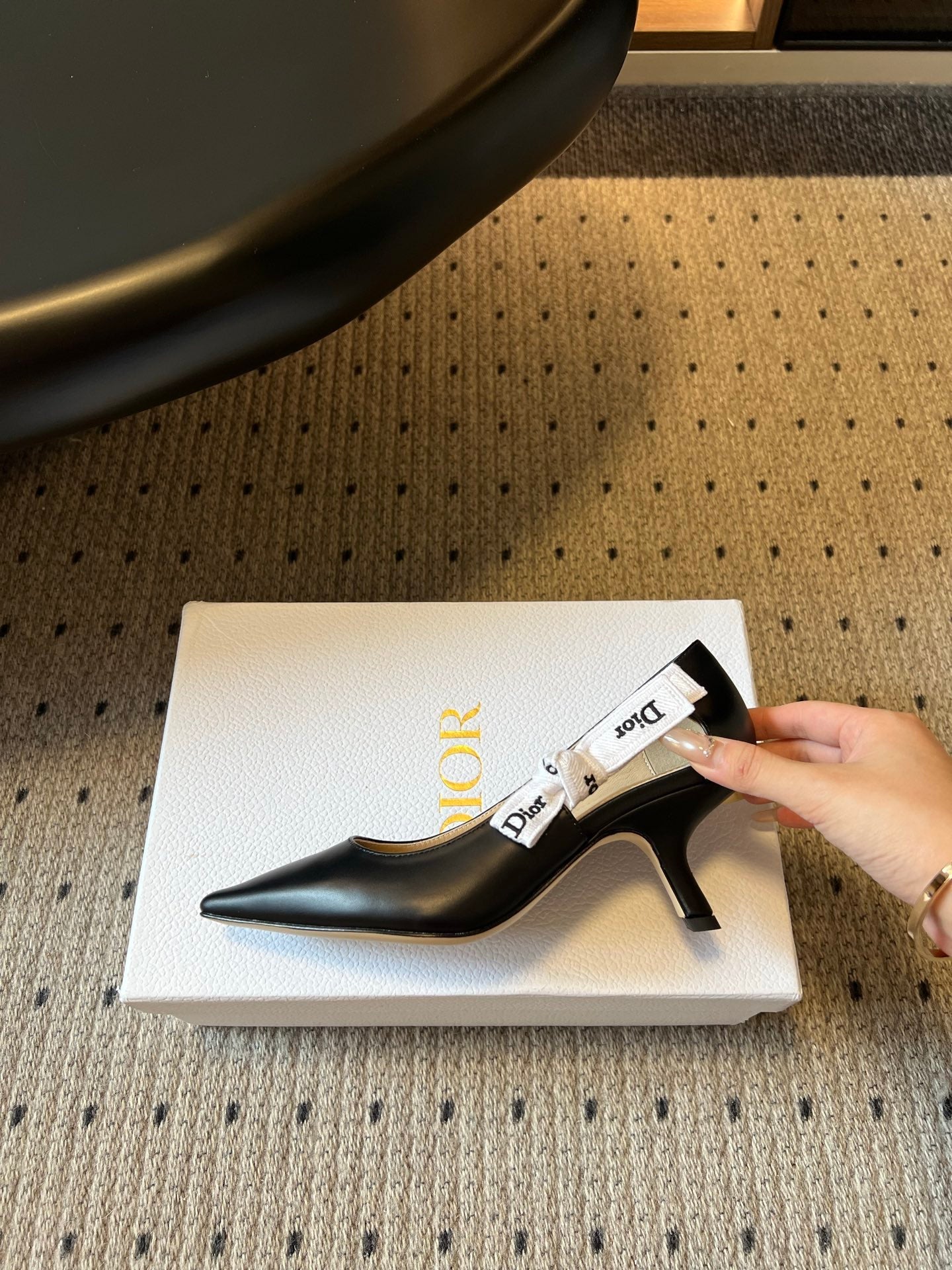 DIOR 26S POINTED-TOE PUMPS 65MM IN BLACK CALFSKIN WITH J'ADIOR BOW