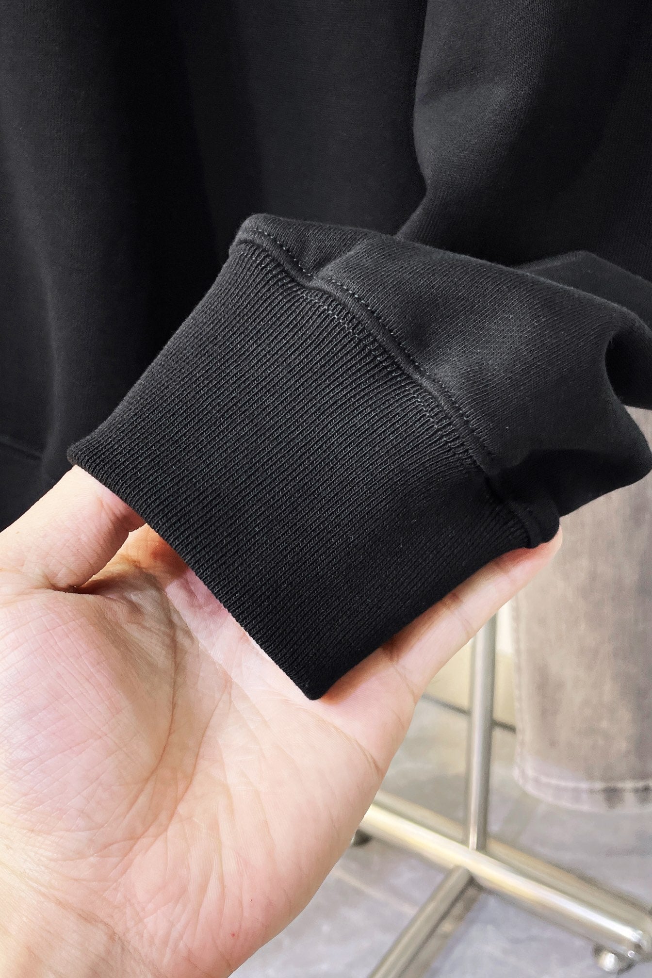 LV SWEATER BLACK COTTON FABRIC 239601