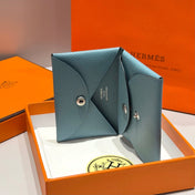 CALVI DUO COMPACT CARD HOLDER IN BLUE JEAN EPSOM CALFSKIN