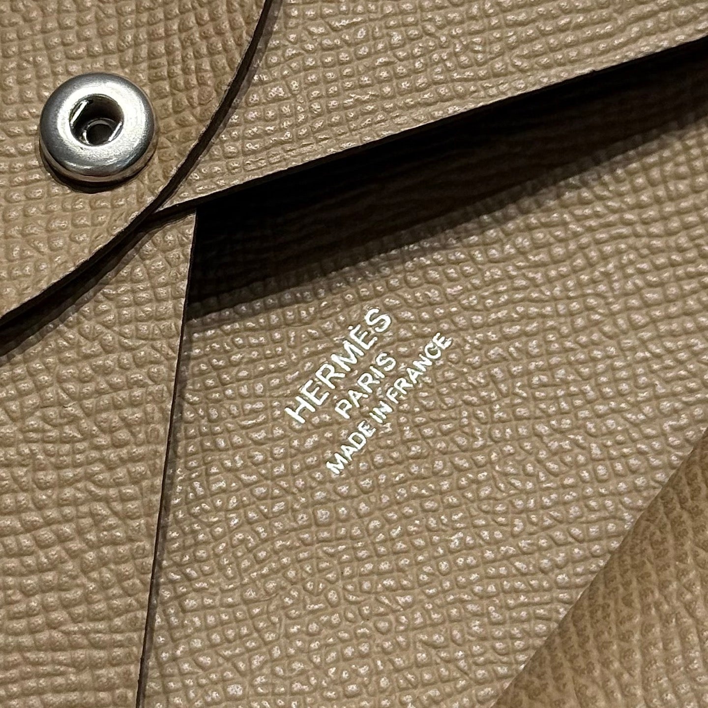 CALVI DUO COMPACT CARD HOLDER IN BEIGE MARFA EPSOM CALFSKIN