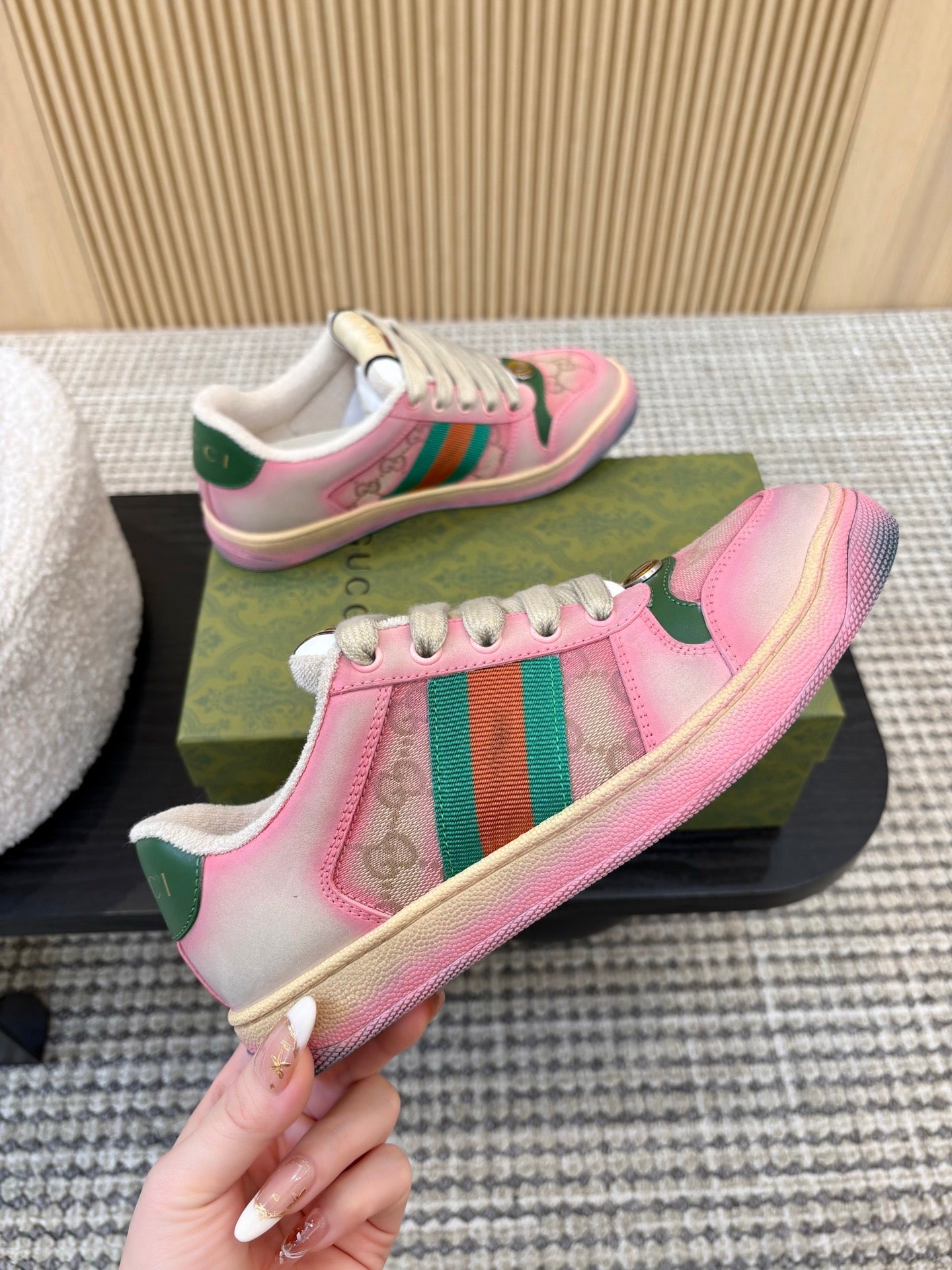 GUCCI 26S SNEAKERS IN PINK GRADIENT CANVAS