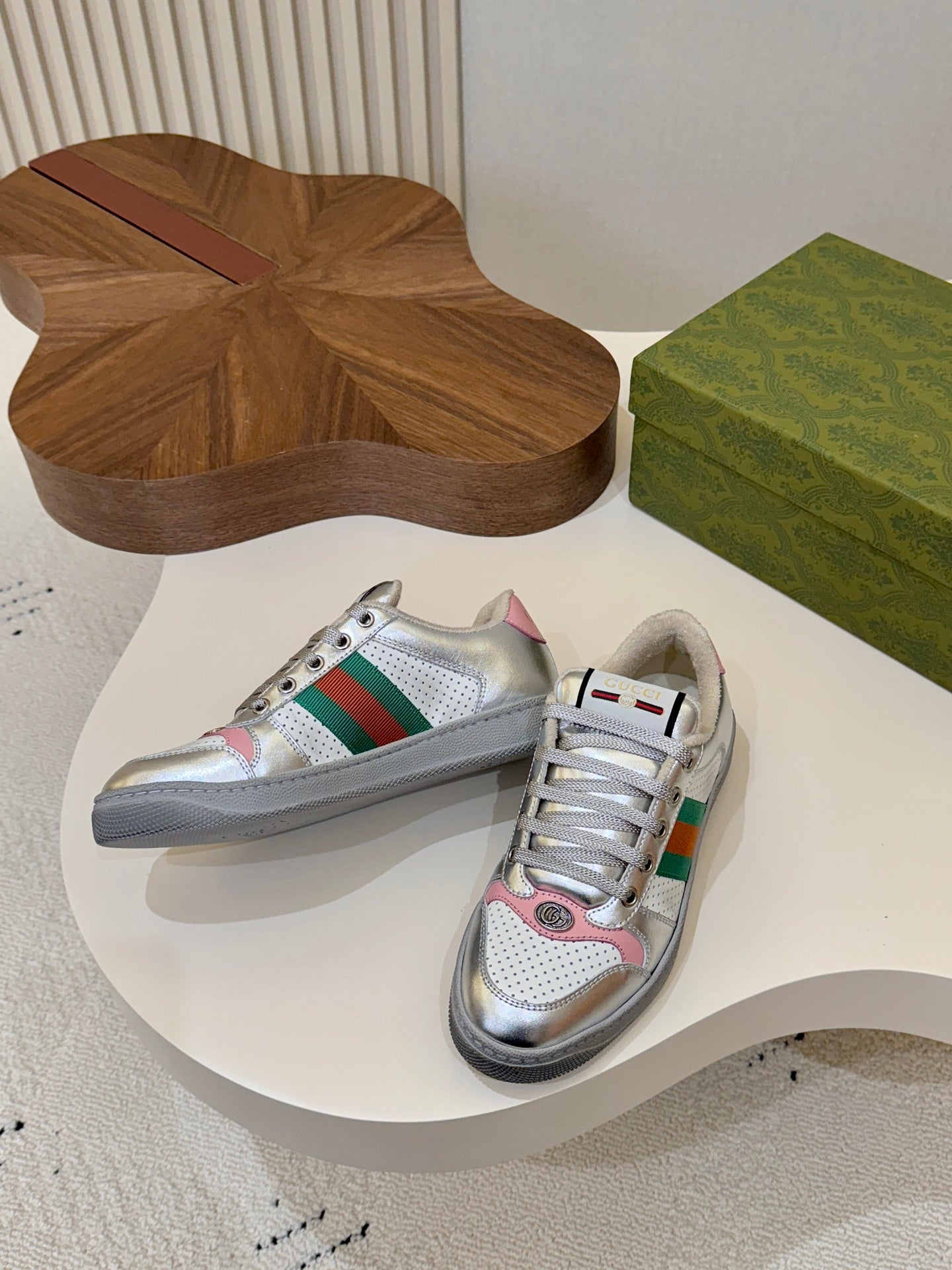 GUCCI 26S MESH SNEAKERS IN SILVER LEATHER