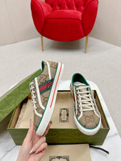 GUCCI 26S LOW TOP SNEAKERS IN BROWN CANVAS STYLE 23