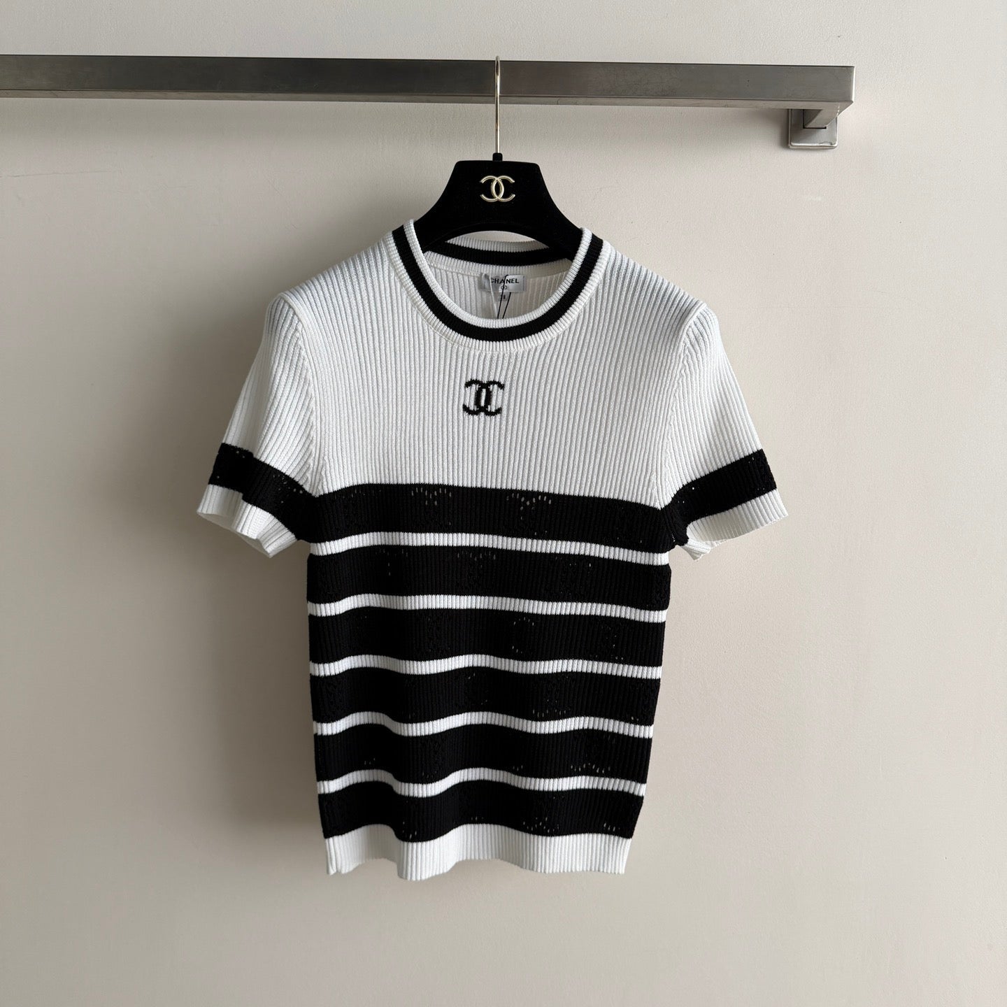 CHANEL 26S SHORT-SLEEVE SWEATER STYLE 1039