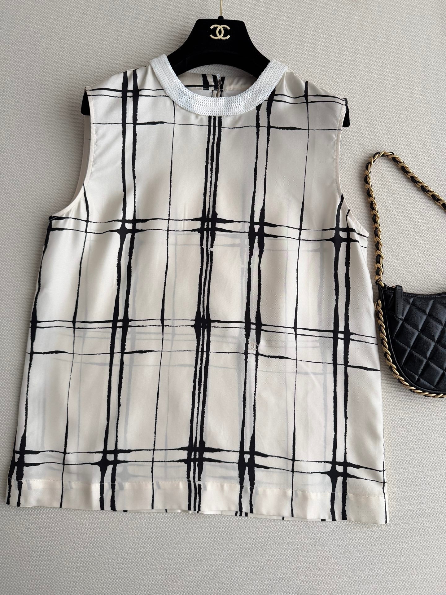 CHANEL 26S SLEEVELESS SILK TOP STYLE 1210