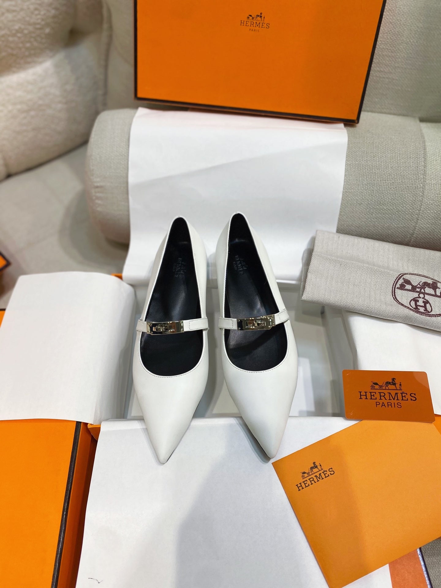 HM 26S KELLY BUCKLE MARY JANE POINTED FLATS IN CREAM WHITE CALFSKIN