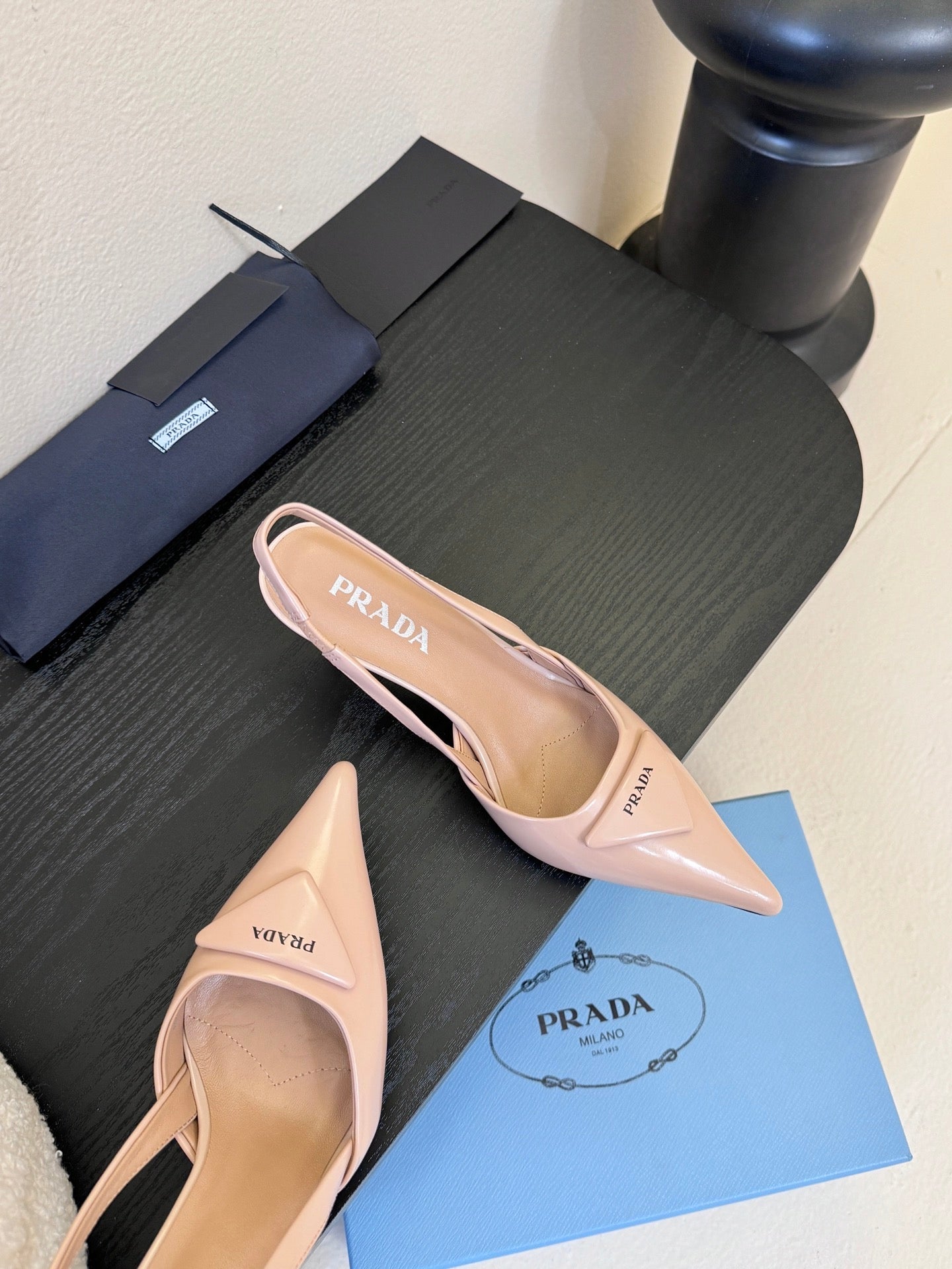 PRADA 26S POINTED TOE SLINGBACK HEELS 60MM IN LIGHT PINK CALFSKIN WITH LOGO