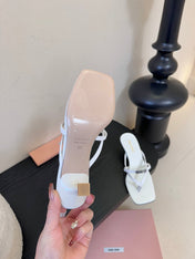 MIUMIU 26S LOW-HEEL THONG SANDALS IN WHITE CALFSKIN