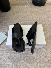 LOEWE 26S TOGGLE FLAT SANDAL IN BLACK CALFSKIN