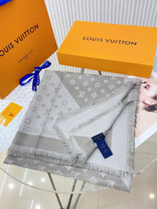 DUOGRAM SCARF 140 CM IN LIGHT GRAY SILK 396240