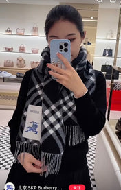 CHECK CASHMERE SCARF 168 CM BLACK MIX WHITE 410210